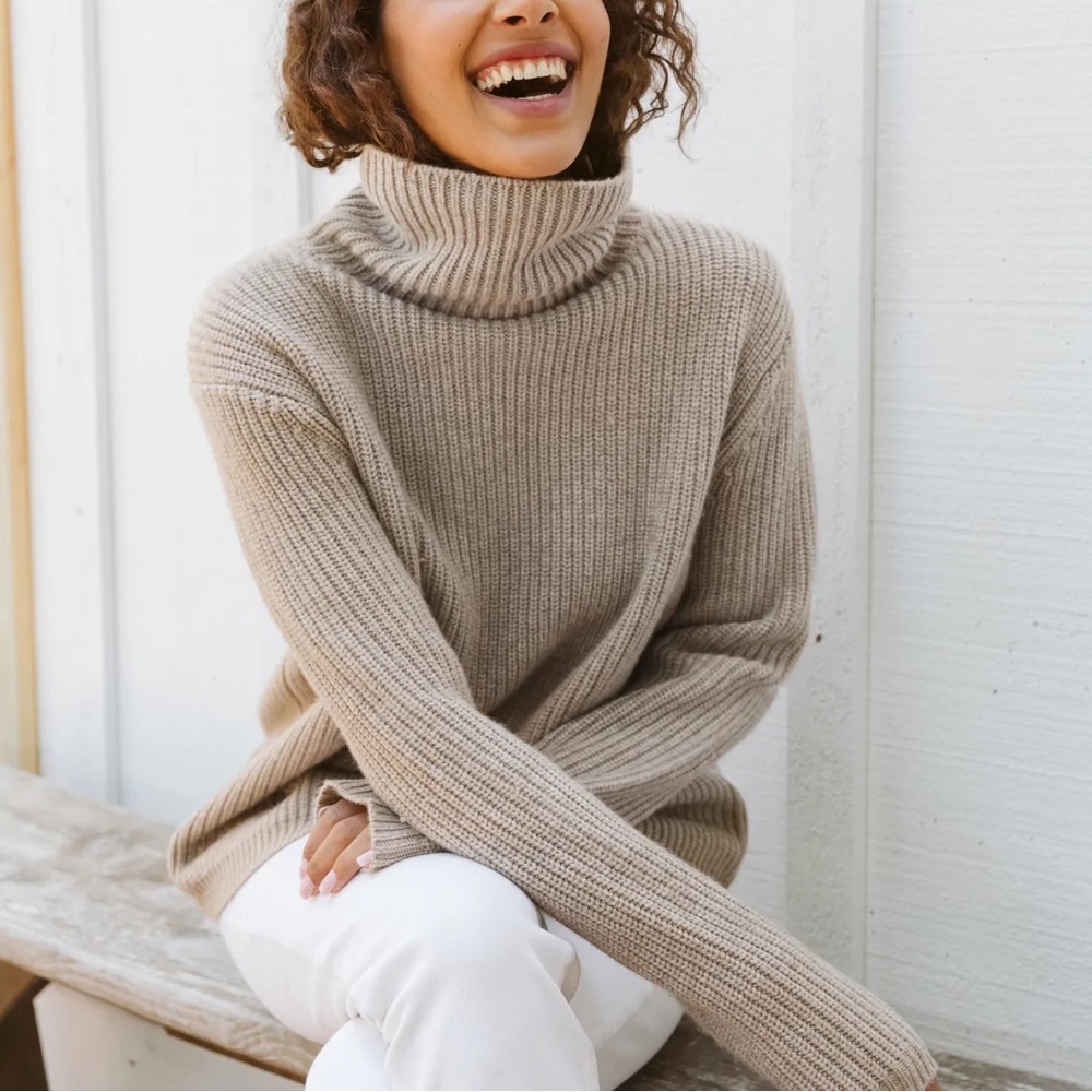 Jenni Kayne Cashmere Turtleneck, Undyed Stone, M, NWT